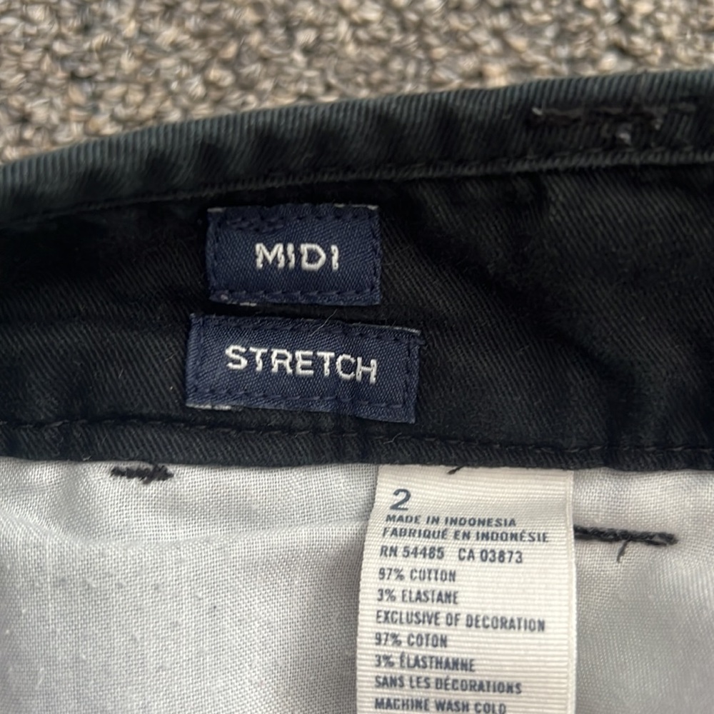 Shorts - Picture 3 of 3